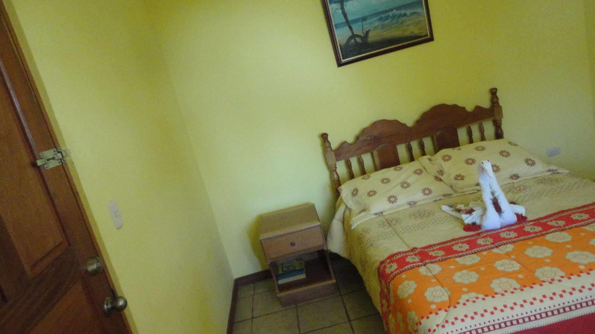 Hotel Santa Ana Liberia Airport Bagian luar foto